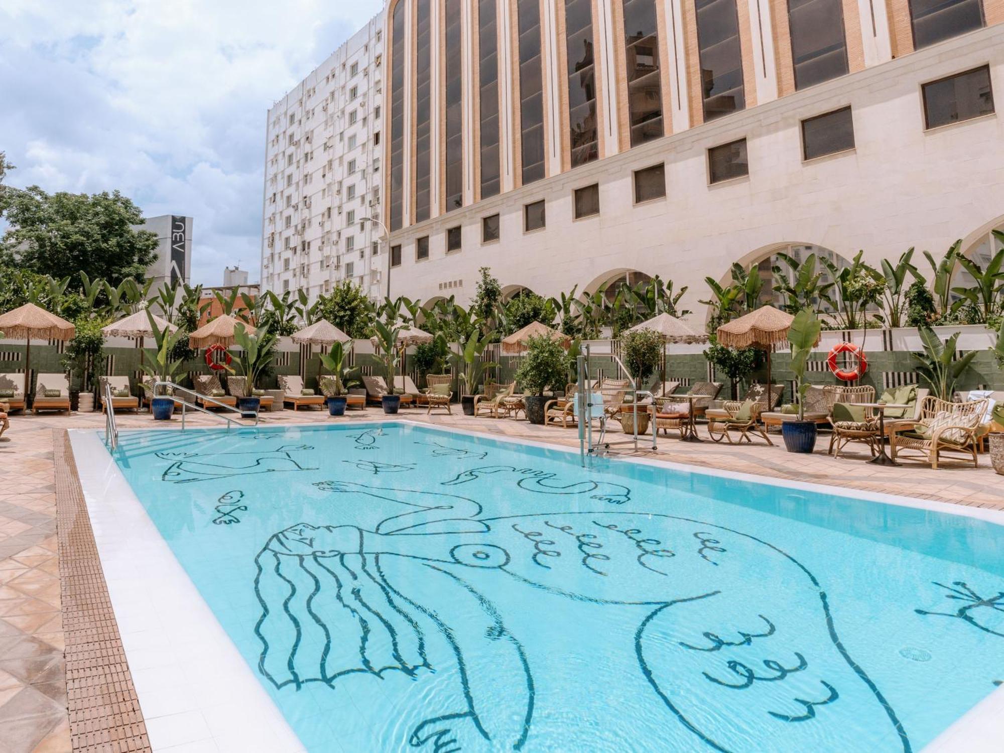 Ayre Hotel